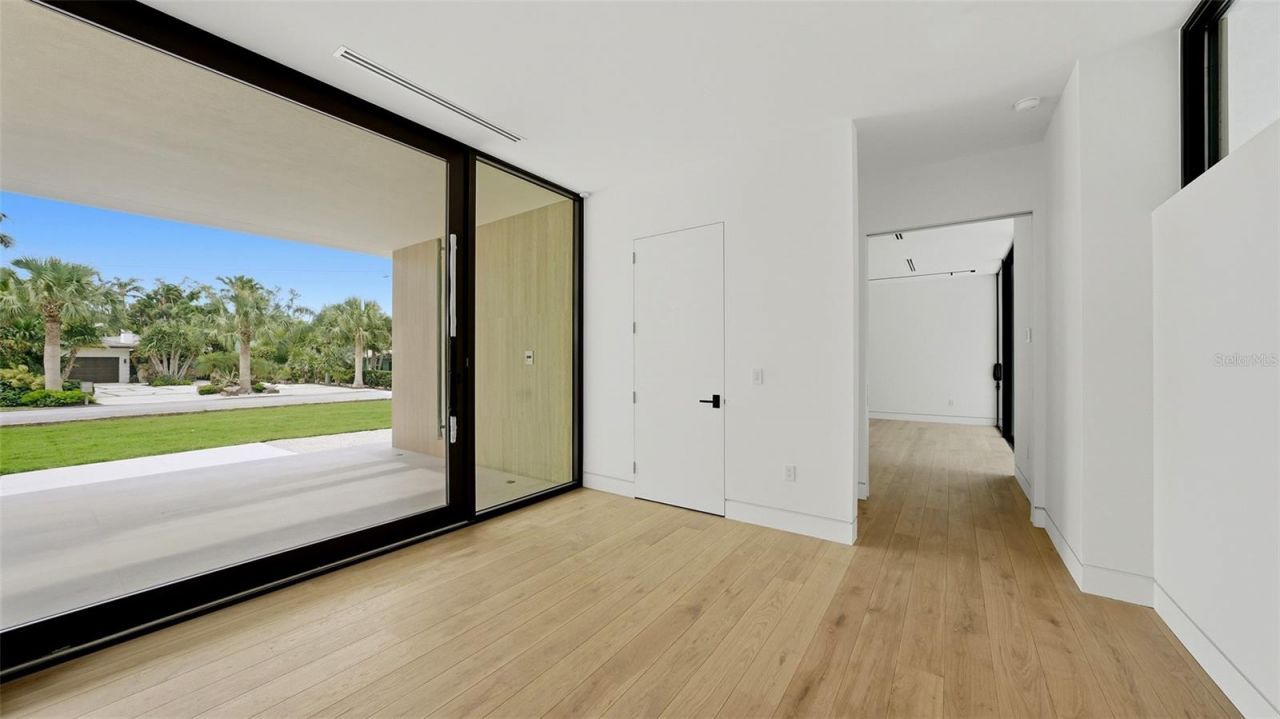 359 N Shore Drive, Sarasota, FL 34234 Photo