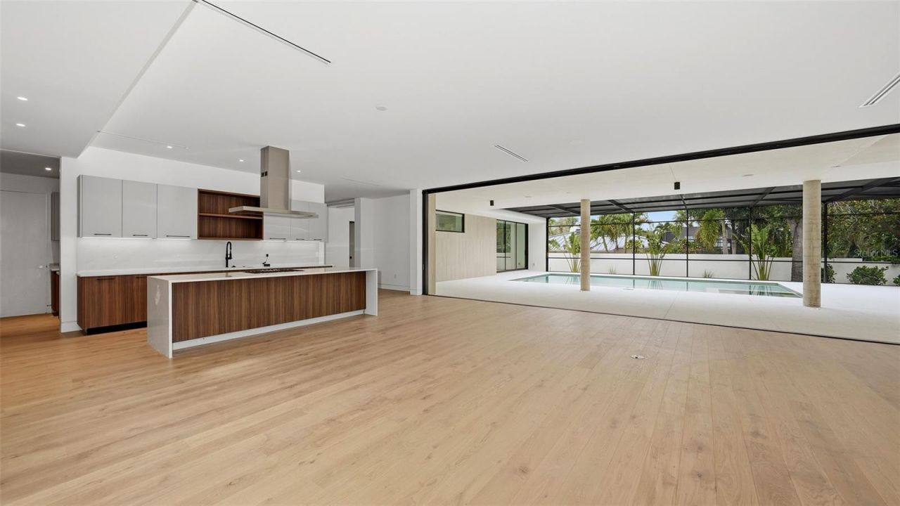 359 N Shore Drive, Sarasota, FL 34234 Photo