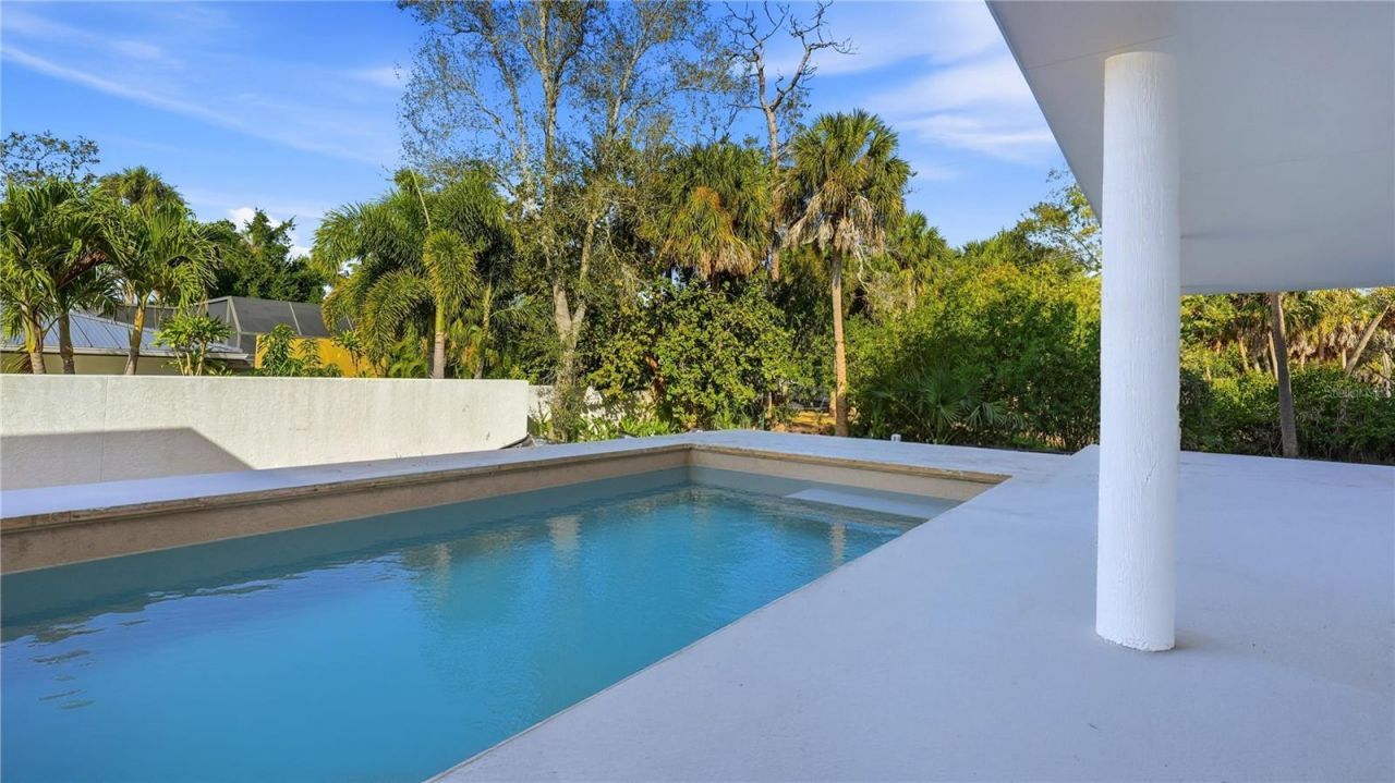 359 N Shore Drive, Sarasota, FL 34234 Photo