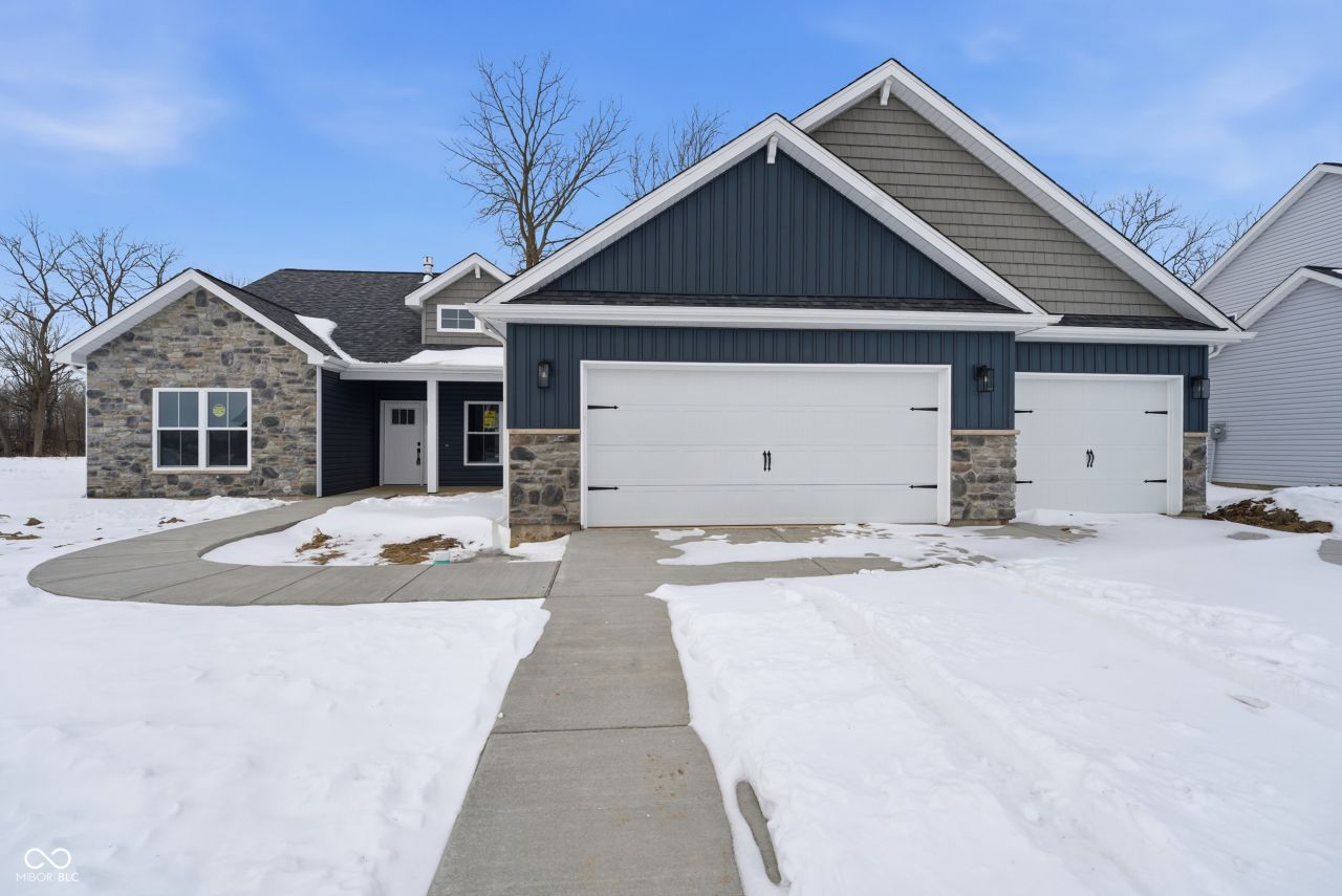 902 S Hoke Avenue, Frankfort, IN 46041 Main Photo