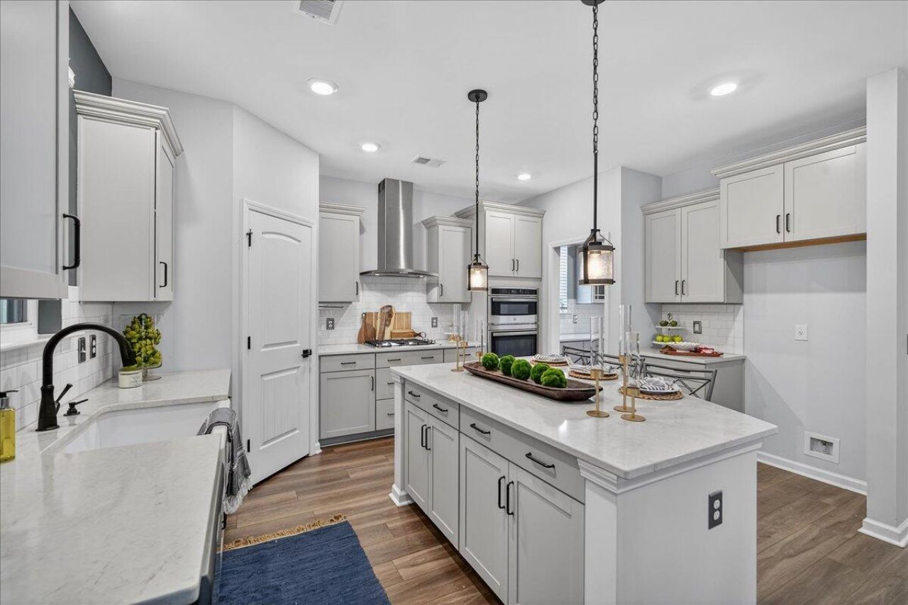 604 Dunswell Drive Photo 13