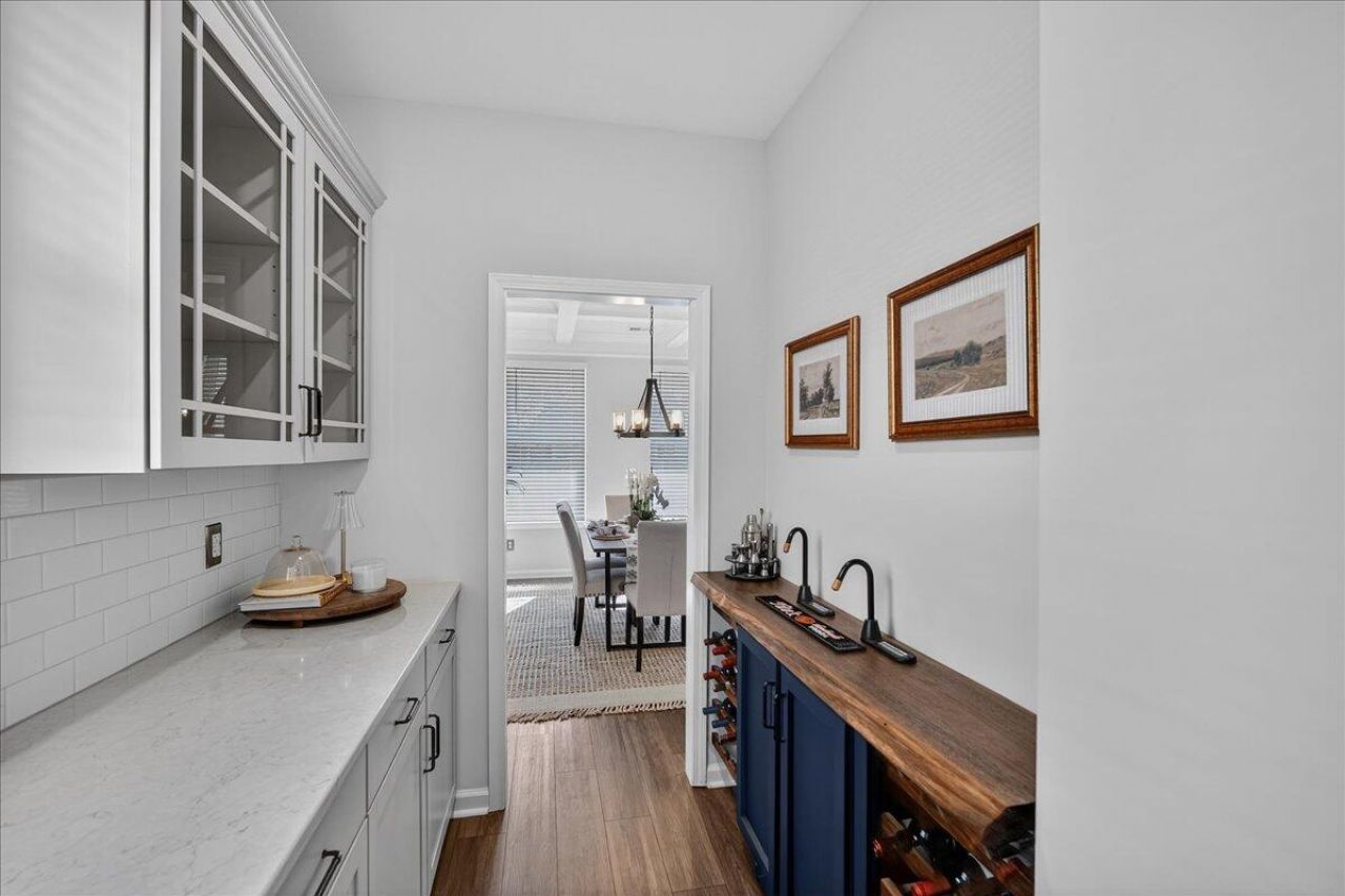 604 Dunswell Drive Photo 16