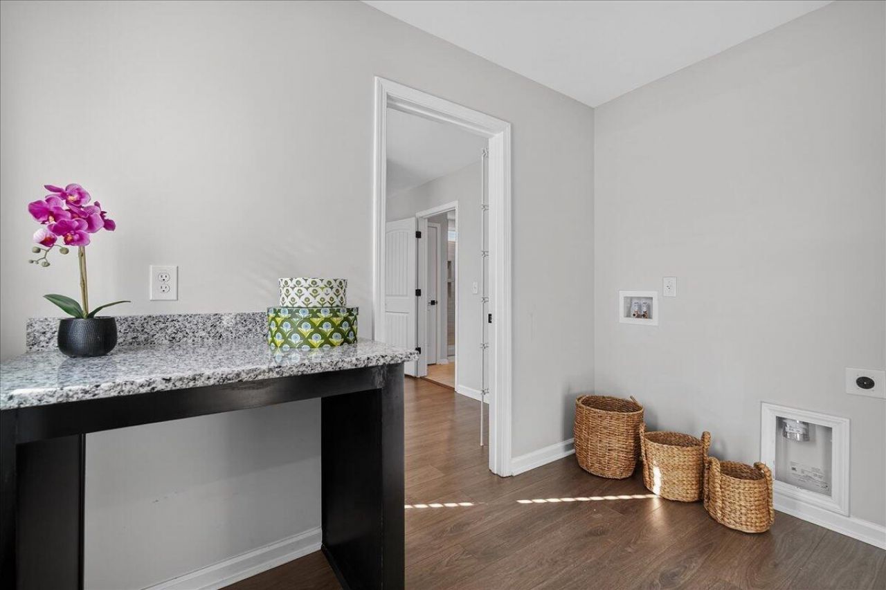 604 Dunswell Drive Photo 25