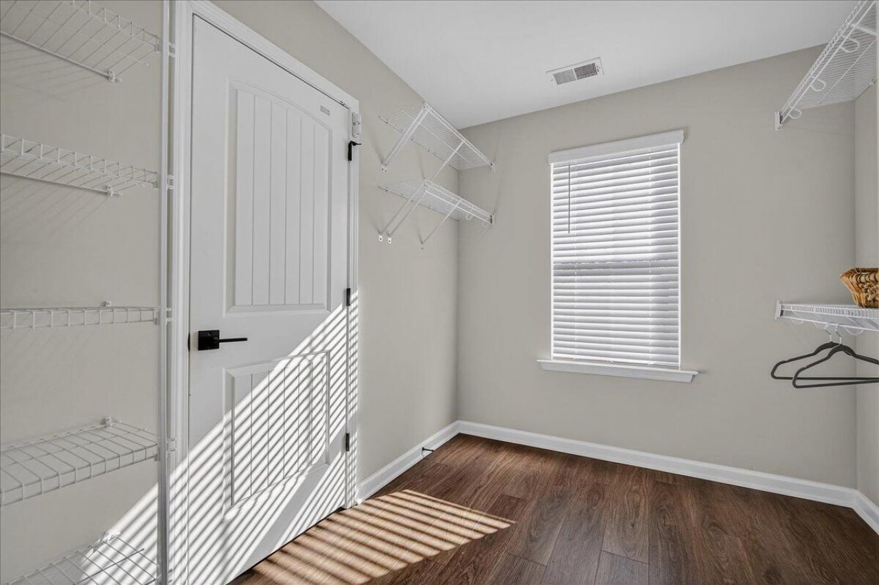 604 Dunswell Drive Photo 26