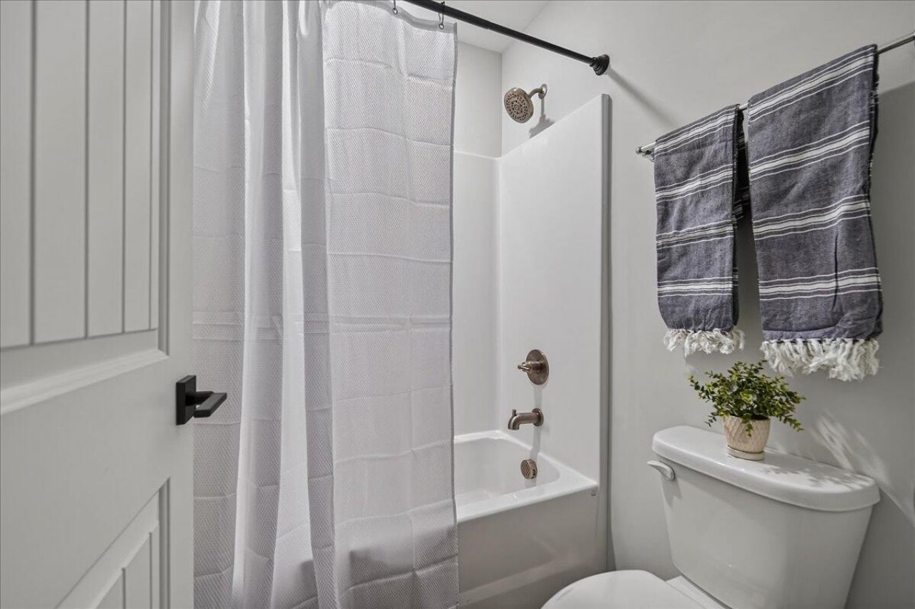 604 Dunswell Drive Photo 37