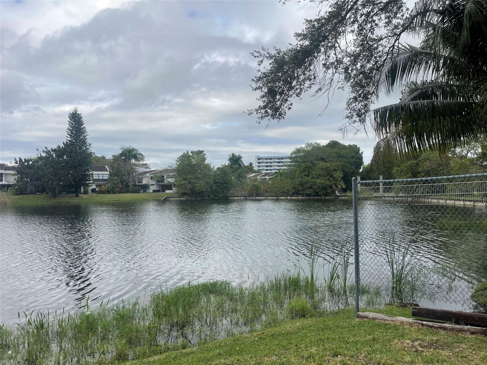 3301 Spanish Moss Terrace, Unit 610, Lauderhill, FL 33319 Photo