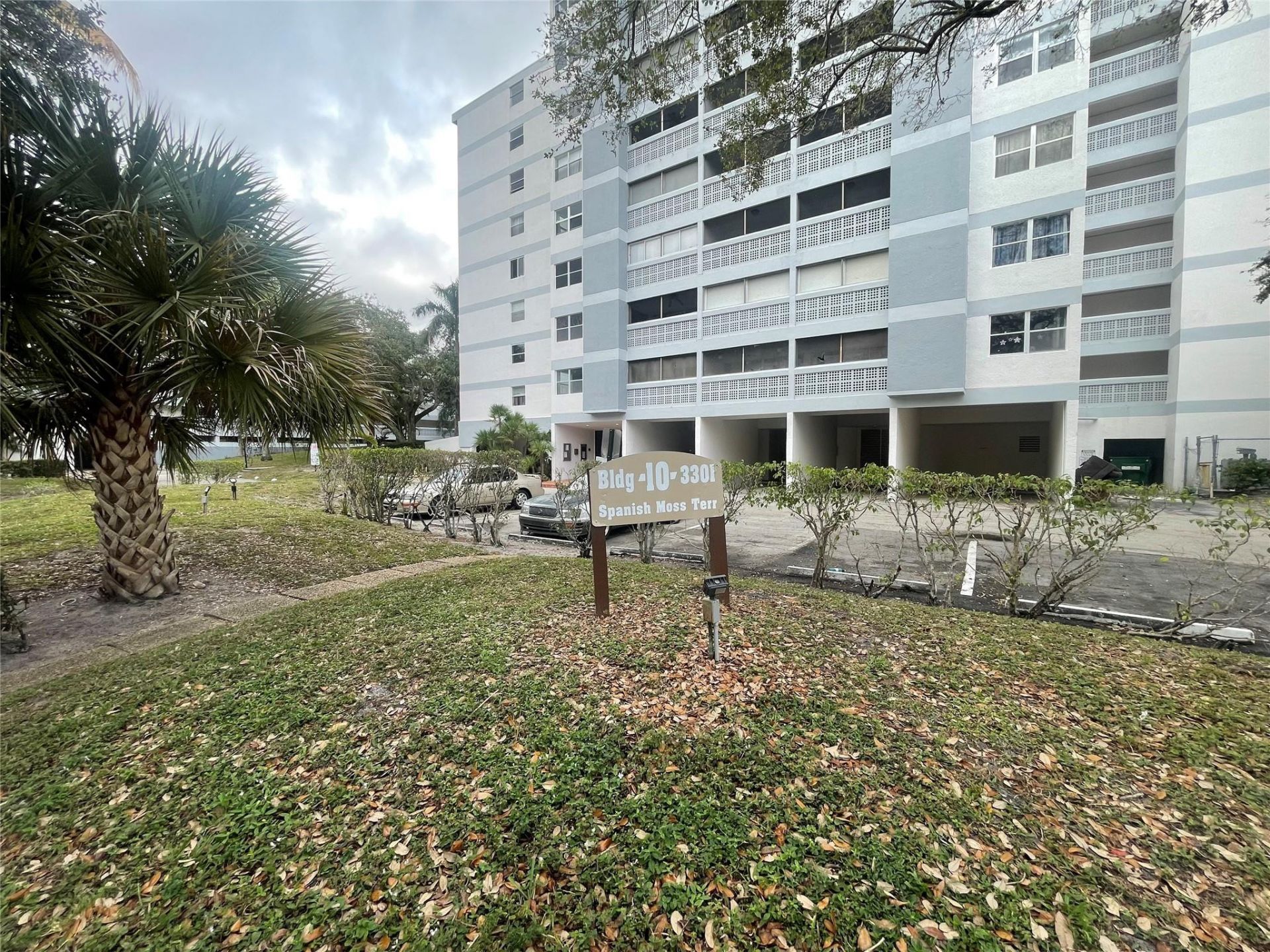 3301 Spanish Moss Terrace, Unit 610, Lauderhill, FL 33319 Photo