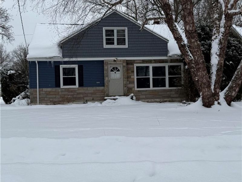 4948 Anderson Road, Lyndhurst, OH 44124 Photo 1