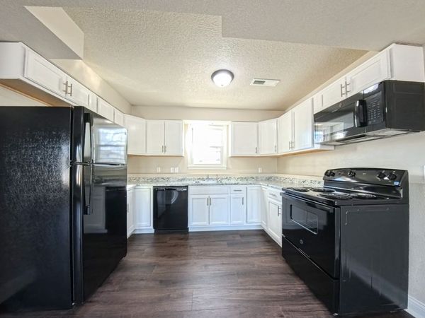 1512 Horse N Buggy Drive, Adel, IA 50003