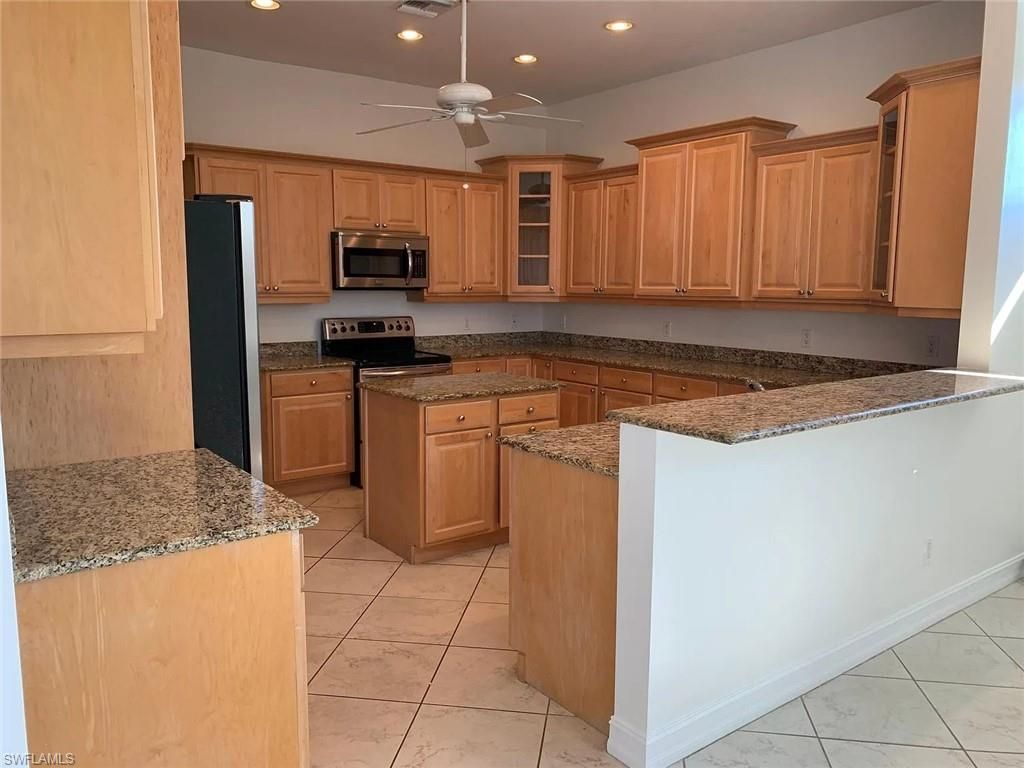 2727 13th St N, Naples, FL 34103 Photo