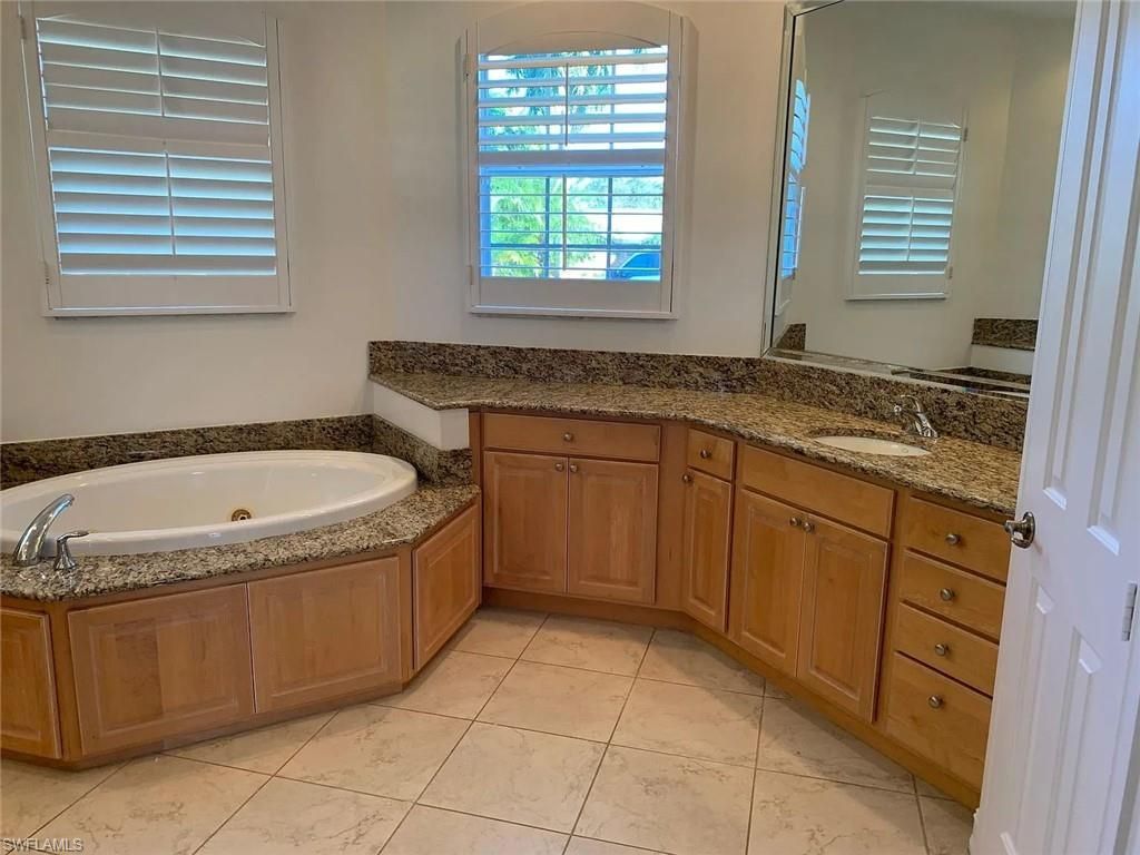 2727 13th St N, Naples, FL 34103 Photo