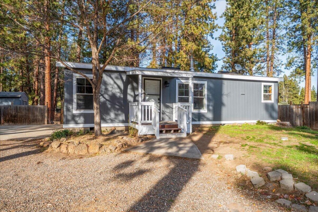 60463 Umatilla Circle, Bend, OR 97702 Main Photo