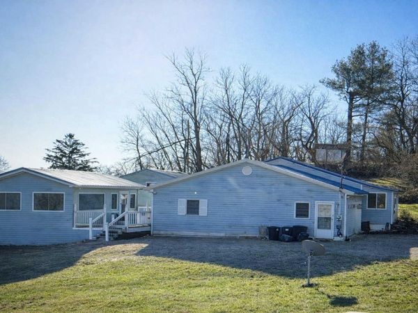 156 Rodgers Street , Corning, OH 43730