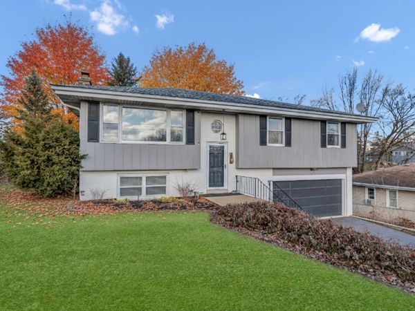 103 Fir Street, Lake In The Hills, IL 60156