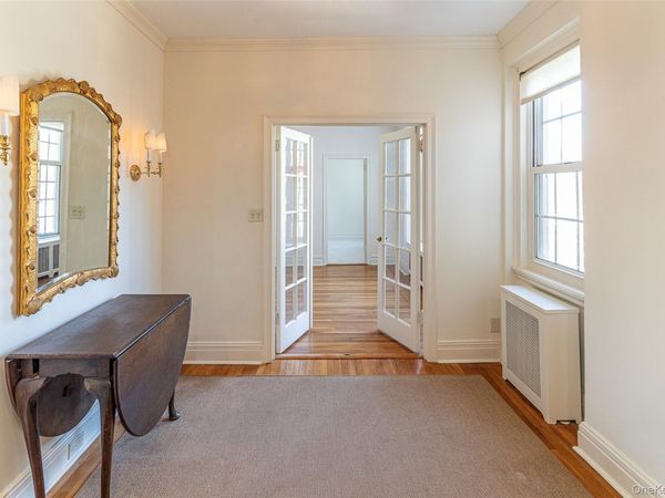 3 Tanglewylde Avenue, Unit 5C, Bronxville, NY 10708