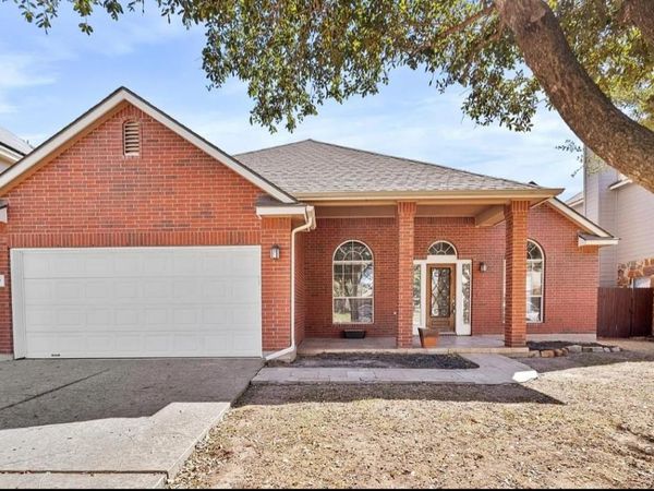 120 Emory Fields DR, Hutto, TX 78634