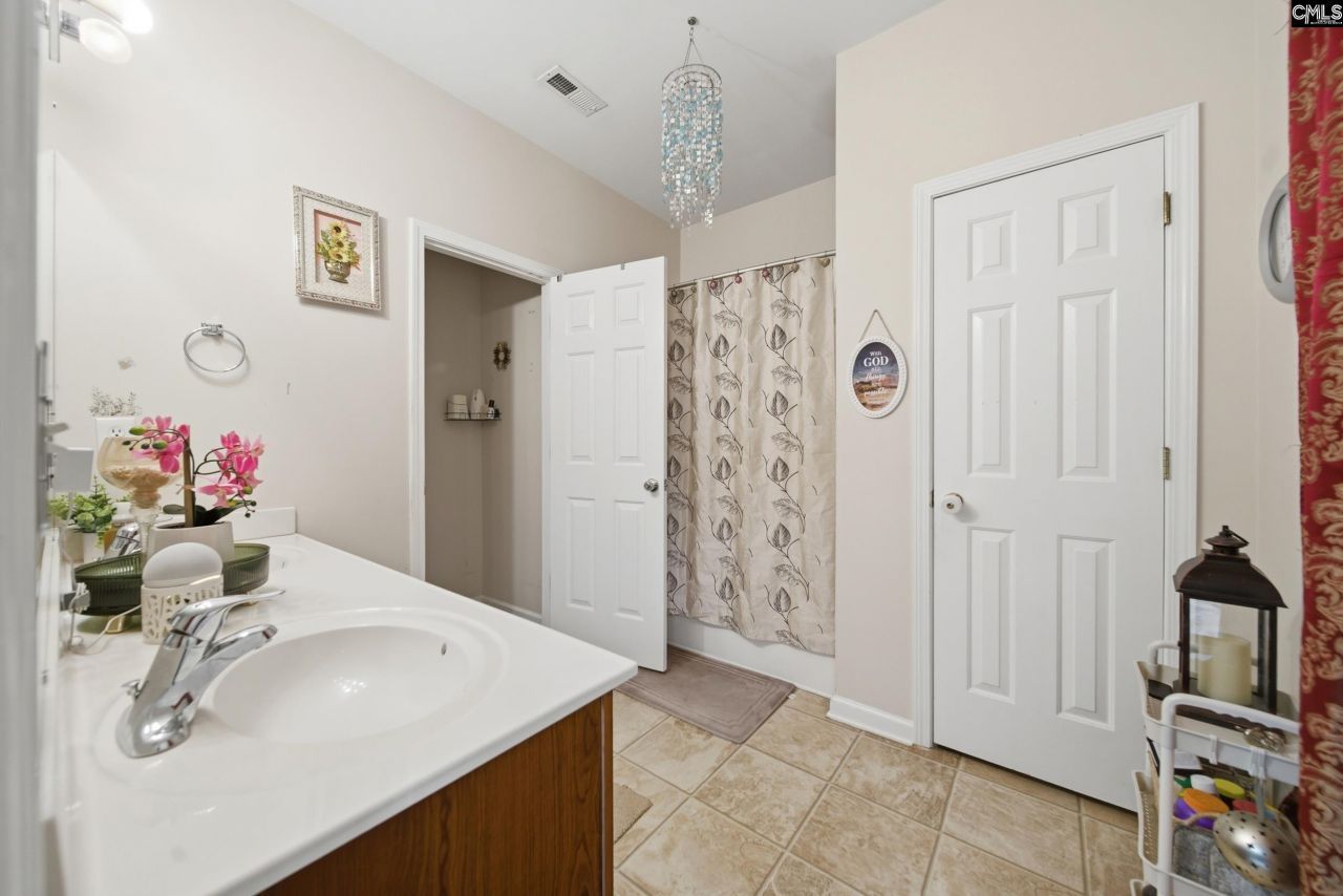 622 Harbour Pointe Drive Photo 15