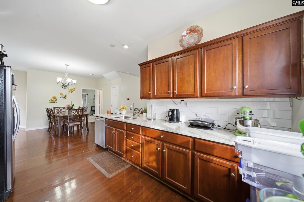 622 Harbour Pointe Drive Photo 8