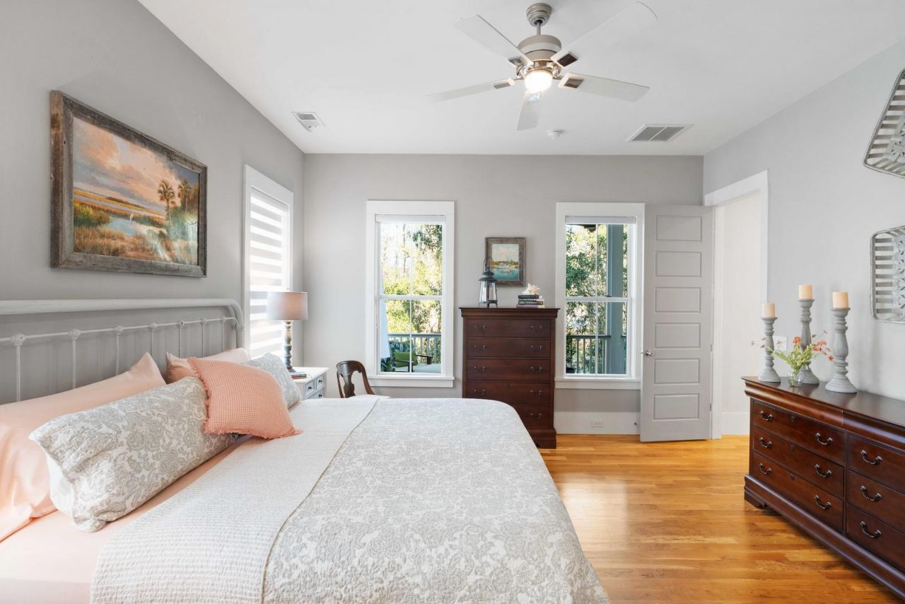 2540 Charter Oaks Drive Photo 19