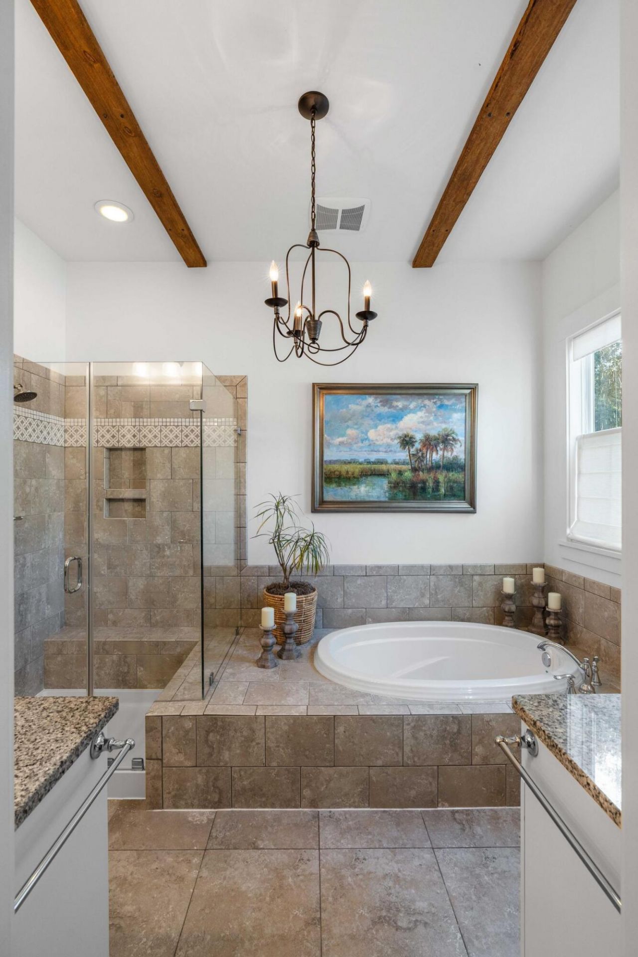 2540 Charter Oaks Drive Photo 21