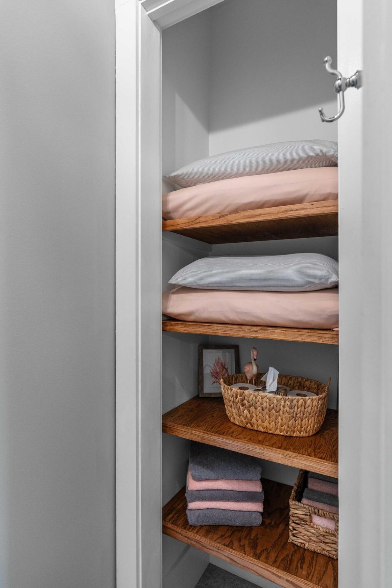 2540 Charter Oaks Drive Photo 24