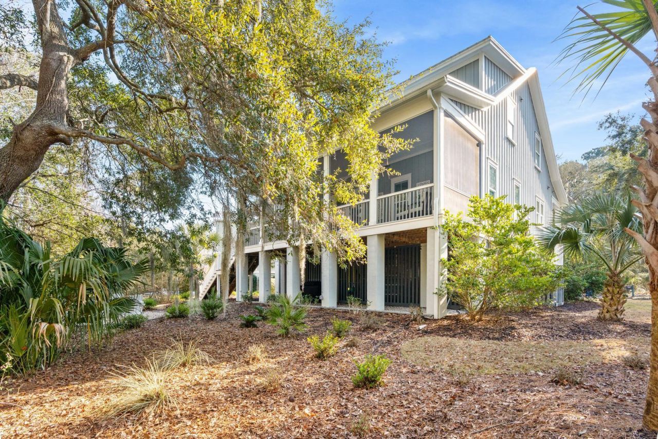 2540 Charter Oaks Drive Photo 40