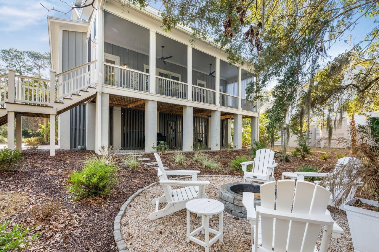 2540 Charter Oaks Drive Photo 41