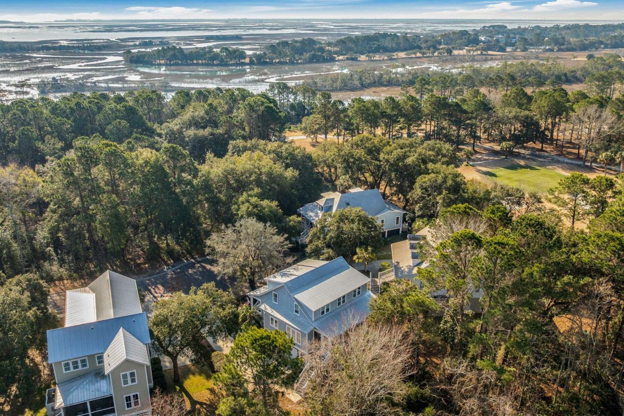 2540 Charter Oaks Drive Photo 45