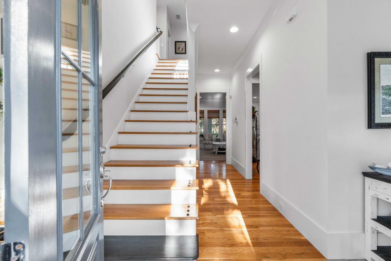 2540 Charter Oaks Drive Photo 6