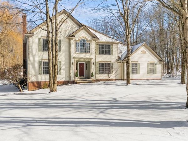 860 Whisperwood Lane, Aurora, OH 44202