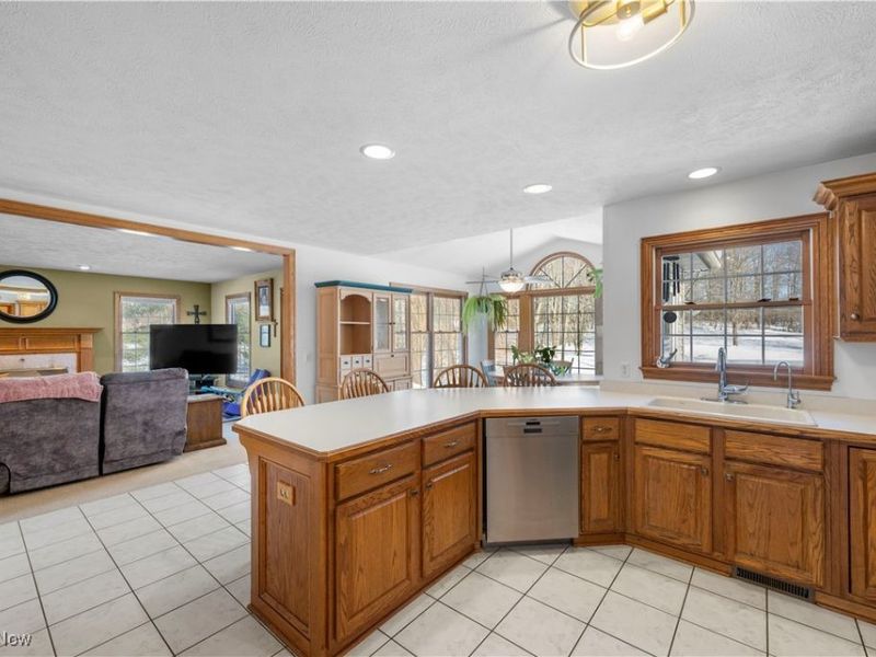 860 Whisperwood Lane, Aurora, OH 44202 Photo 11