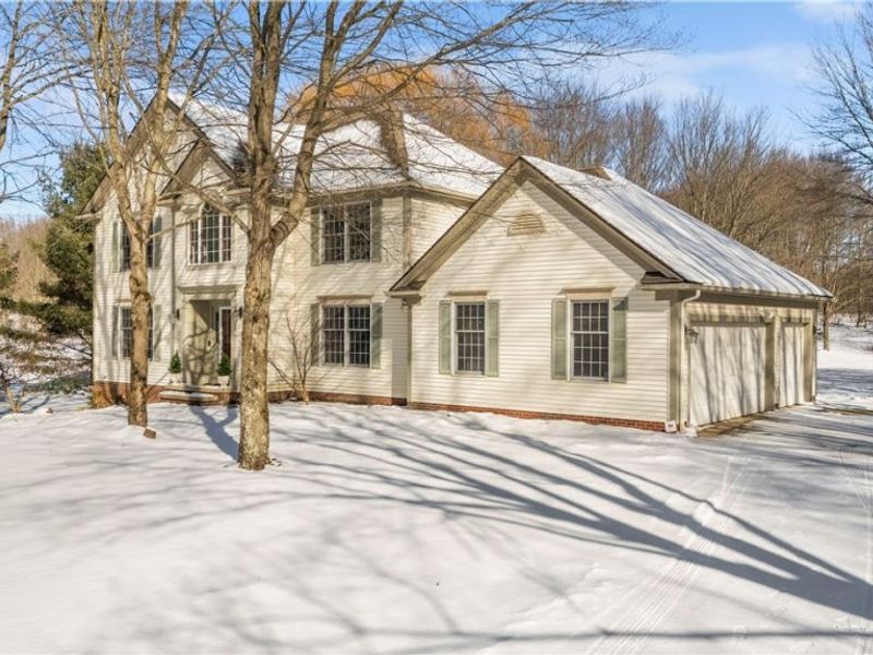 860 Whisperwood Lane, Aurora, OH 44202 Photo 2