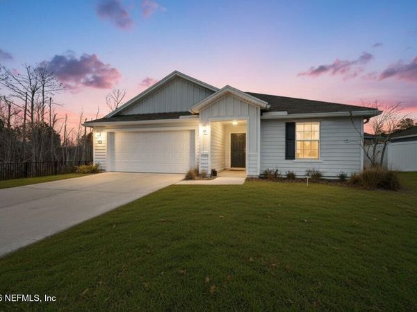 1385 PANTHER LAKE Parkway, Jacksonville, FL 32221