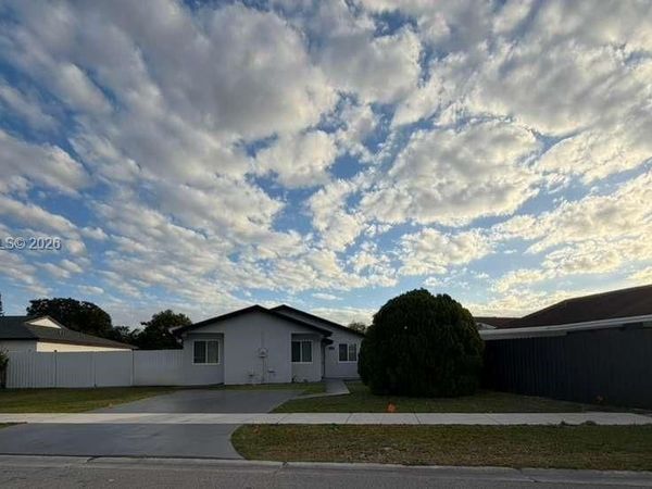 19707 SW 123rd Ct , Miami, FL 33177