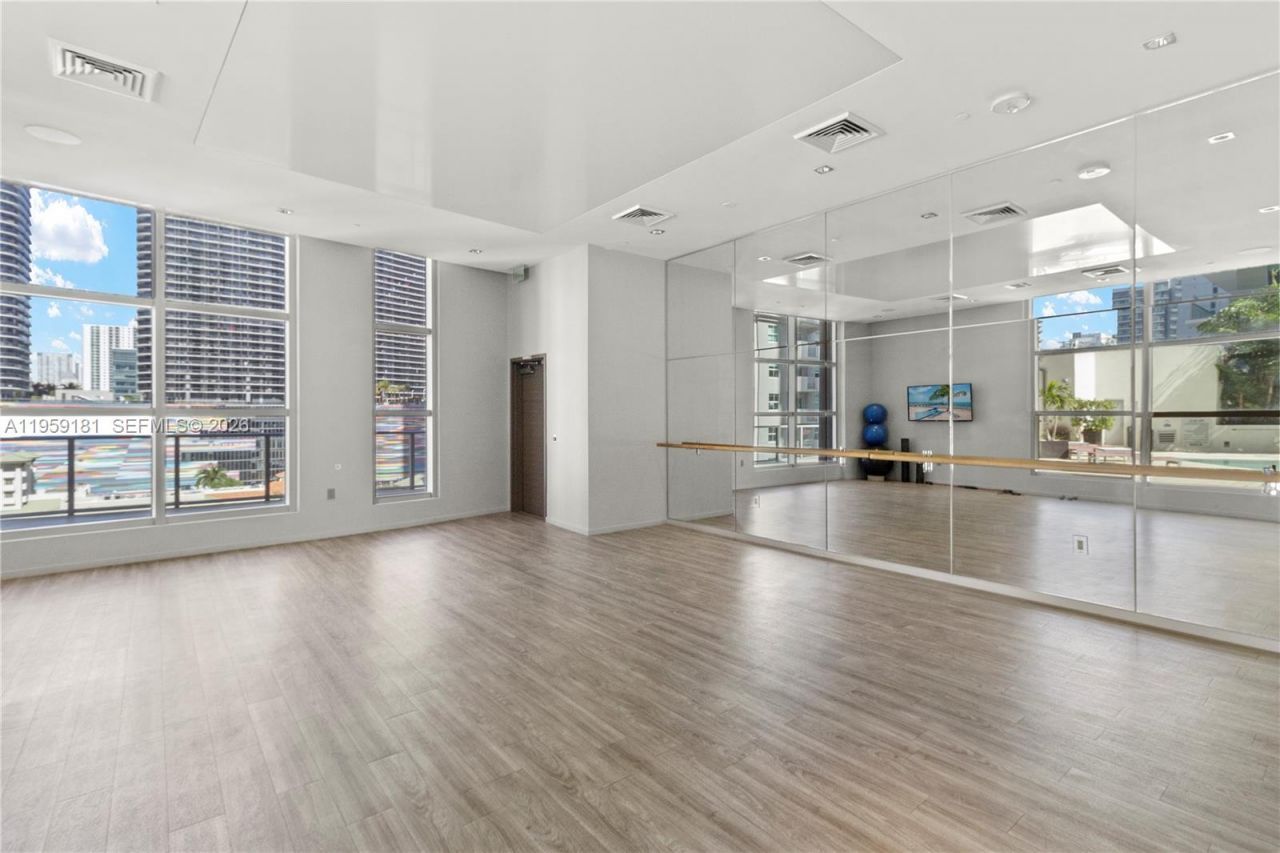 1100 S Miami Ave , Unit 1609, Miami, FL 33130 Photo