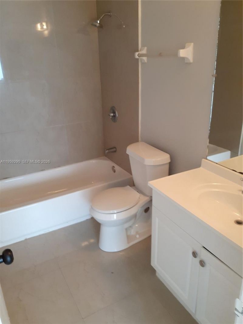 5842 NW 21st St, Unit 42-B, Lauderhill, FL 33313 Photo