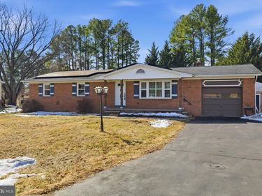 224 FREDERICKTOWNE DRIVE, STEPHENS CITY, VA 22655