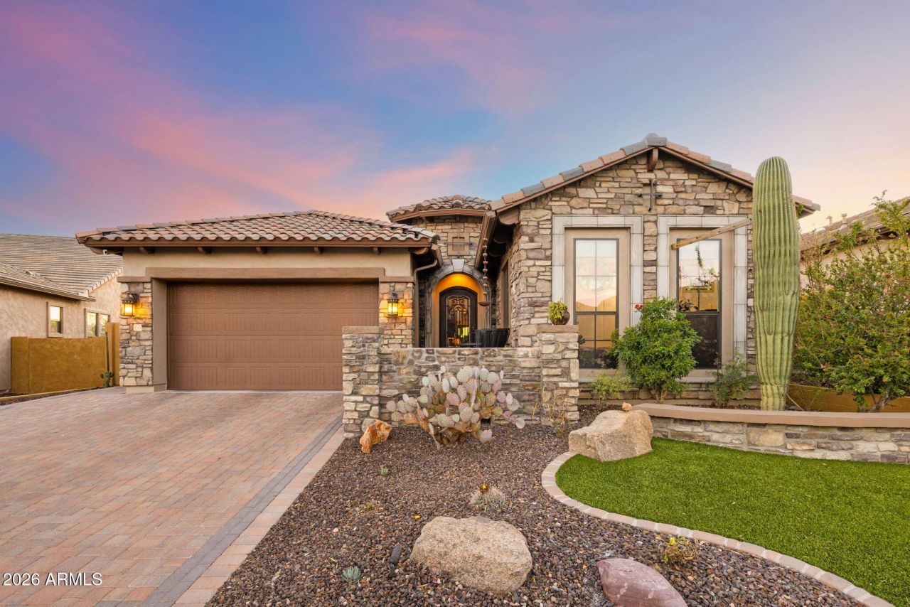 9065 E Leonora Street, Mesa, AZ 85207 Main Photo