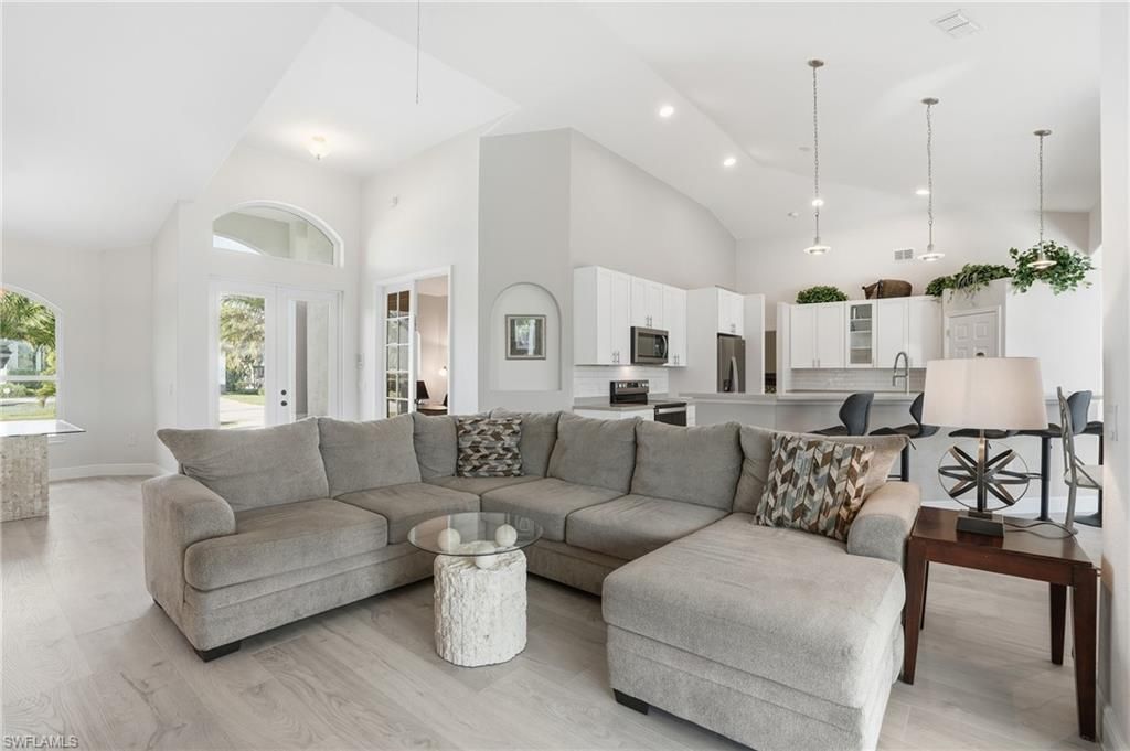 5267 Stratford Ct, Cape Coral, FL 33904 Photo