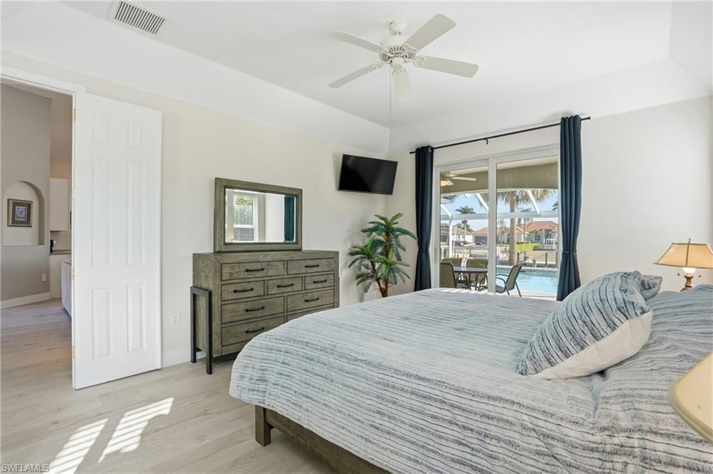 5267 Stratford Ct, Cape Coral, FL 33904 Photo