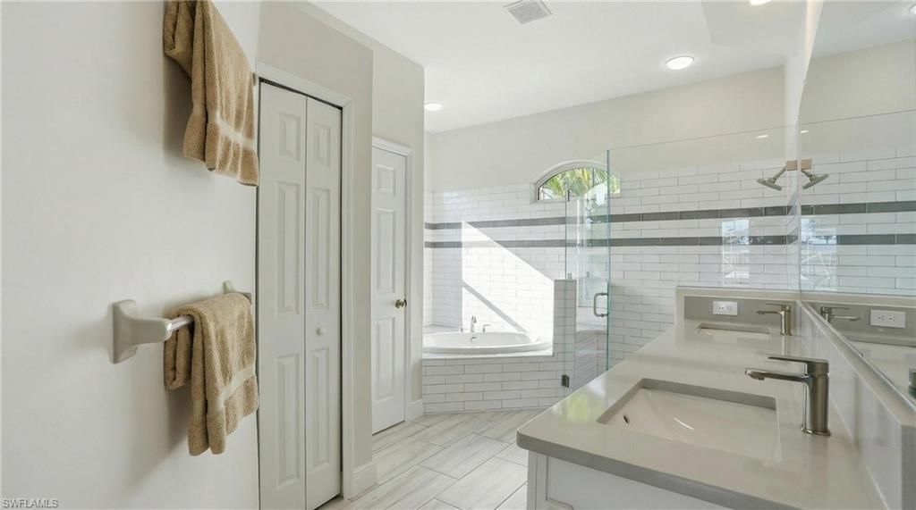 5267 Stratford Ct, Cape Coral, FL 33904 Photo