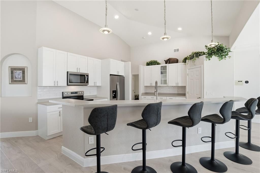 5267 Stratford Ct, Cape Coral, FL 33904 Photo