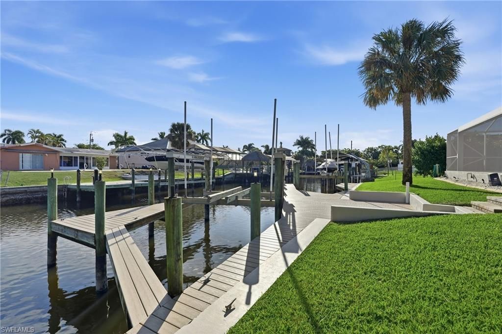 5267 Stratford Ct, Cape Coral, FL 33904 Photo