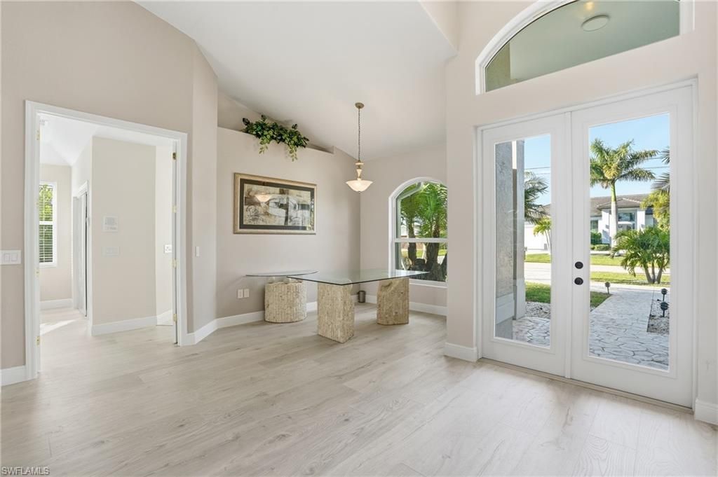 5267 Stratford Ct, Cape Coral, FL 33904 Photo