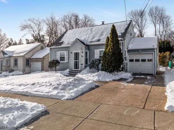 96 Orchard Dr, Clifton, NJ 07012