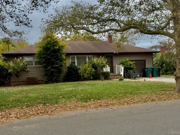 166 Pulaski Street, Southampton, NY 11968