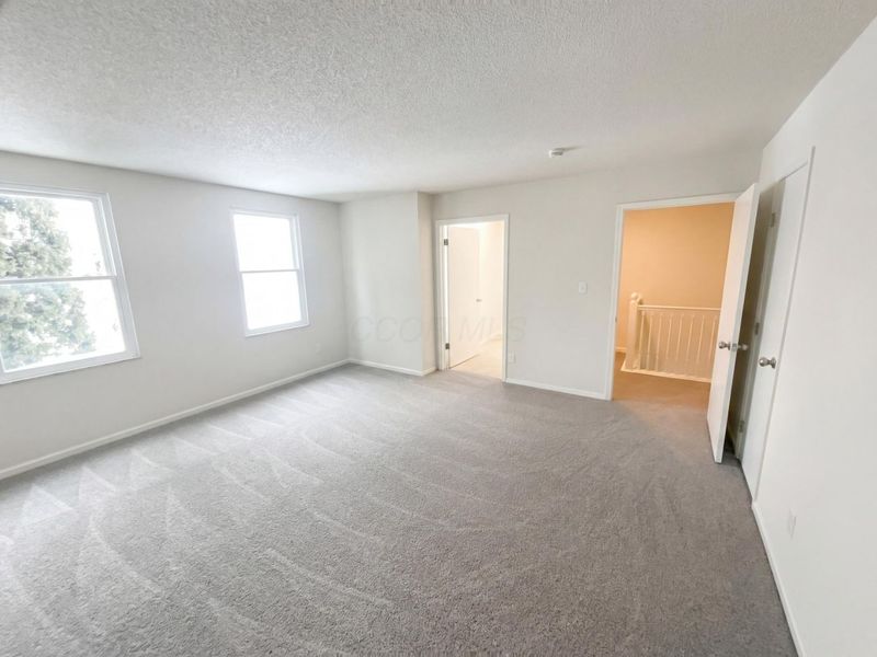 2592 Cowall Drive, Hilliard, OH 43026 Photo 4