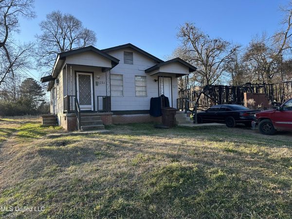 2221 Woodlawn , Jackson, MS 39213