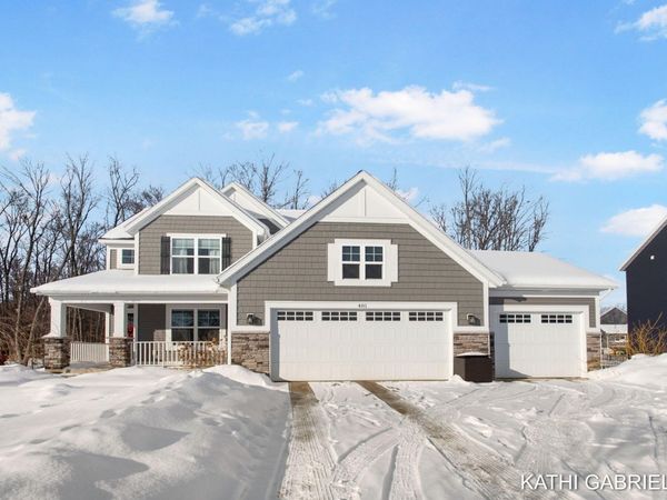 481 Sessions Woods Drive N, Grand Rapids, MI 49534