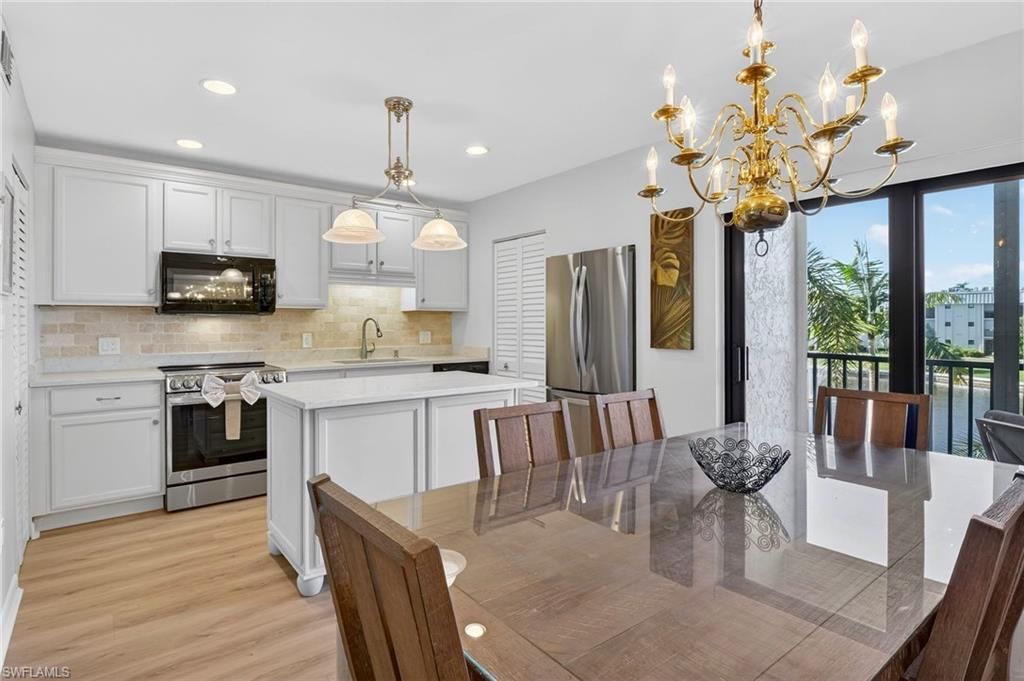 788 Park Shore Dr , Unit B22, Naples, FL 34103 Photo